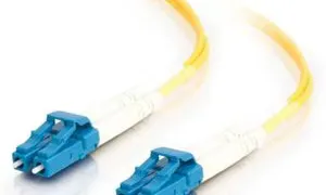 Сетевой кабель C2G 30м LC-LC 9/125 OS2 Duplex Single-Mode — желтый, OFNR