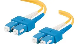 Кабель оптоволоконный C2G 5м SC-SC 9/125 OS2 Duplex Single Mode – Желтый, для Gigabit Ethernet