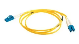 Кабель оптоволоконный C2G 11184 LC-LC Duplex Single-mode 9/125 OS1, 10м, желтый, TAA-совместимый