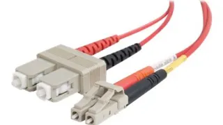 Сетевой кабель C2G 1м LC-SC OM1 Duplex Multimode 62.5/125 PVC Красный - для надежных оптоволоконных соединений